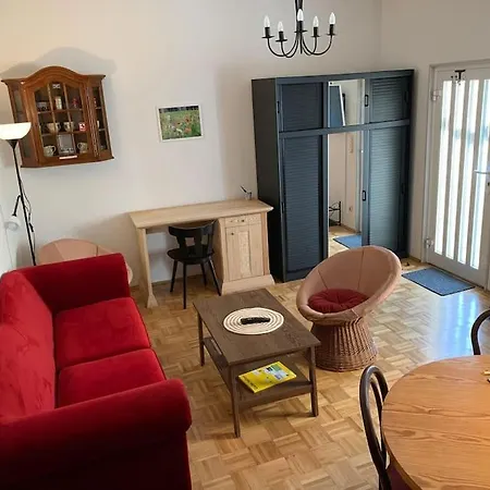 Gemuetliches 2p-apartment In Ruhiger Lage