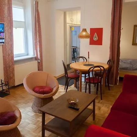 Gemuetliches 2p-apartment In Ruhiger Lage